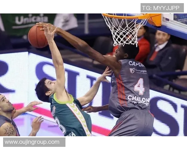 克林特卡佩拉：在NBA赛场上崛起的华裔篮球巨星之路